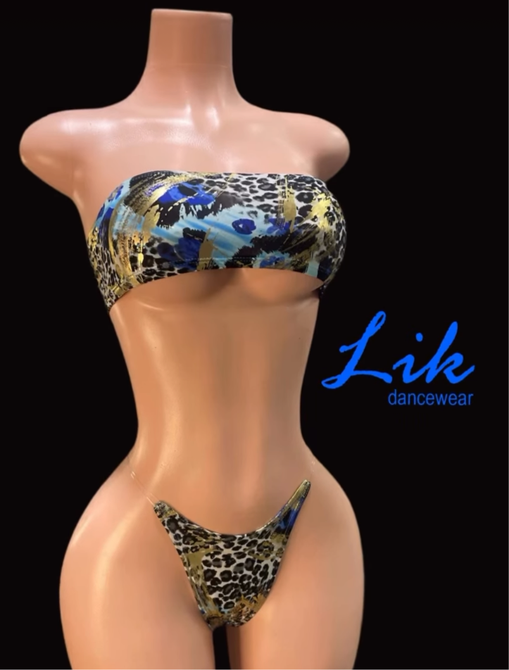 Squeeze adult entertainer tube top set